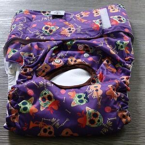 CuteBone purple skull print  female dog diaper Sz XL NWOT